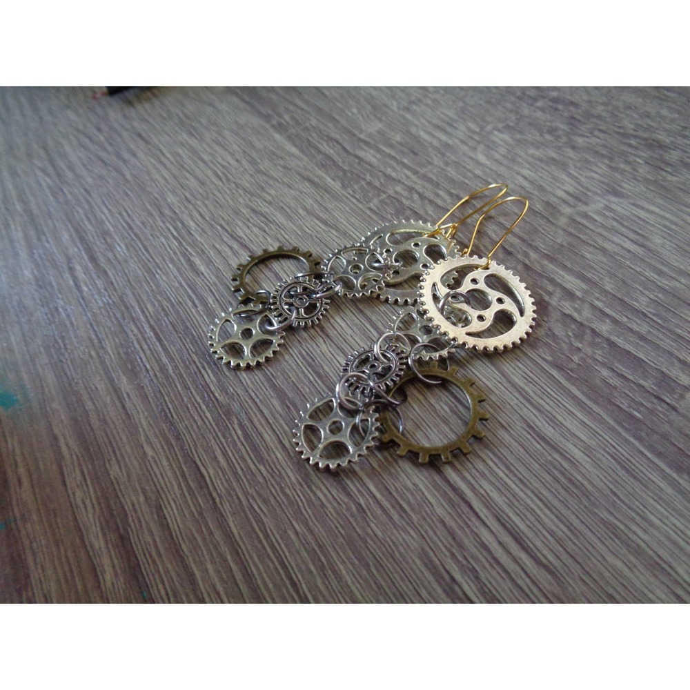 Steampunk earrings gear sprocket earring - Picture 6 of 6